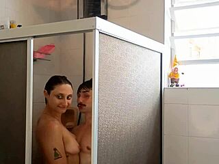 Getting to know the hot ass of the married woman in a casual encounter.