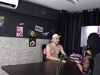 Bia Ruyva Shows Her Delicious Pussy After Jerk Off Game