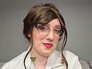 secretary kimmi starts her journey in episode 1 with a tense interview at the office