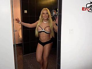 fat housewife says, 'sex in fitness studio?'