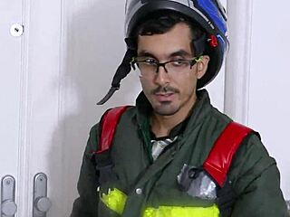 Socialite Humiliates Husband With Delivery Guy Anal