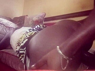 Amateur Anal Sex Brings Real Orgasm with Loud Moaning!