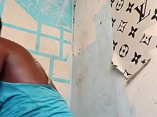 Watch Sexiest Ebony Crazybitch From Ghana In Solo Softcore Action