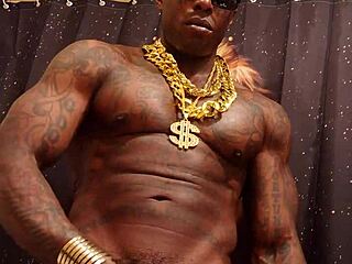 Hallelujah Johnson, the African king, receives intense BBC worship from a eager brunette admirer.