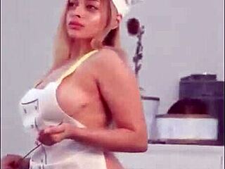 Desi sexy bhabhi gets fucked doggystyle by lover with big tits bouncing