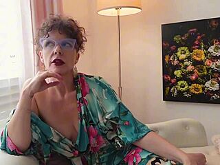 Emotional Storytime with Natural Tits Housewife in Pt 1