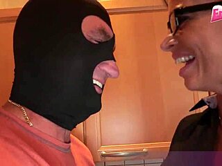 Deutsche milf kitchen fuck