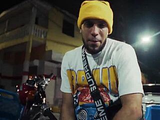 mujer madura meets pakito solido rd for hardcore sex with small tits european young amateurs. she reaches orgasm squirting everywhere.