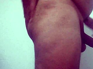 Hey, wanna play and twerk with my chubby body like Biassdoll does?