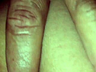 Curvy brunette shows off her fat Mexican ass