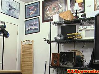 Bigtitted Pawnshop Amateur in Spex Fucks Guy on Hidden Cam Close Up