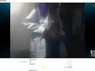 Carol Banderas shines as beautiful Mexican in engaging webcam chat session