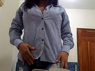 en la oficina estoy super excitada tocándome sucio como secretaria mexicana horny en el trabajo con big tits 🔥💦