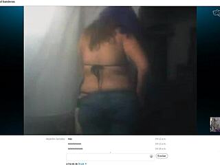 Carol Banderas shines as beautiful Mexican in engaging webcam chat session