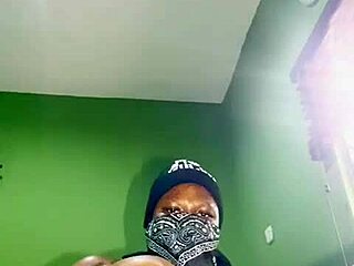 Horny Mature Woman Plays With Cute Skinny Pussy In Homemade First Time Video