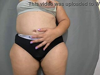 i shake my fat ass and spread huge pussy lips in homemade sensual show as curvy latina milf