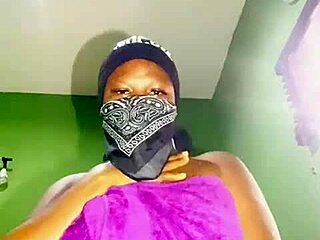 Horny Mature Woman Plays With Cute Skinny Pussy In Homemade First Time Video