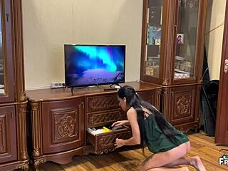 Stepmom Cleaning Room Without Panties Until He Noticed and Gave Her Missionary Creampie!