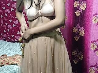 Desi Indian Girlfriend Fucked Hard by Boyfriend Before Marriage