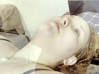 Meu Pai Saiu E Eu Levei Meu Vizinho La Em Casa Pra Fuder