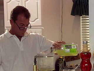 Randi Wright gets fucked on the back of a pick up truck with heels fishnets anal creampie 😈🍑