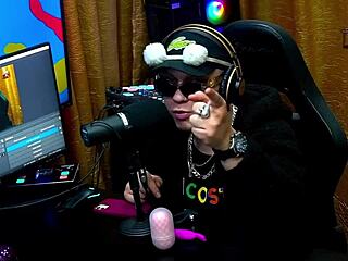 Hey check out Didy Reis showing off her beautiful tits in the podcast middle Ruan drooled on them - Pépum no Barraco full on Sheer Red 😍🍒