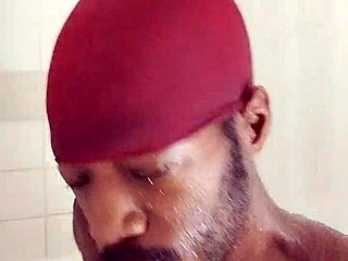 Pretty cute amateur brunette roommate from usa kisses mature lover in passionate workout session