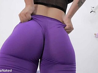 Plump Cameltoe Big Natural Boobs Round Ass On Sporty Model
