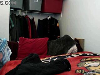 Rachel Fox sucks penis intensely before work