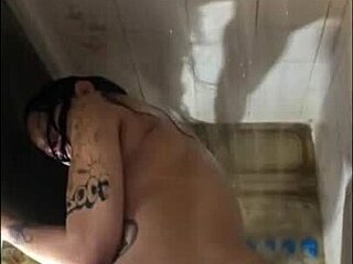 Devorei a Buceta da Minha Namorada no Banho! Sexo Caseiro com Muito Leite na Boca!