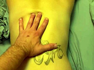 Slim thick hooker sucking and fucking her client at a friend's house, taking that hot cum load on her big ass 😈🍑