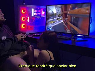 Esposa debe competir contra marvel spider-man 2 subtítulos en español! Damn, that femdom handjob game with Latina milf in homemade bedroom competition.