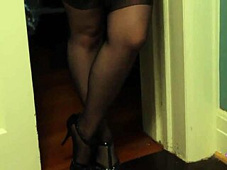 What Happens When Erotic Lesbos Lily Cade And Sovereign Syre Lick Each Other To Quivering Pussies?