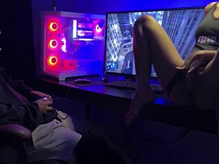 Esposa debe competir contra marvel spider-man 2 subtítulos en español! Damn, that femdom handjob game with Latina milf in homemade bedroom competition.