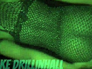 Jake Drills Pussy Like a Bandit, Sexxxy Splash Squirting on Cock in Missionary