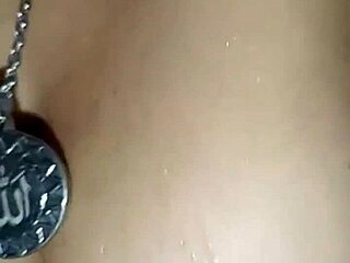 indonesian homemade video shows usa guy chatting with beautiful milf leading to intense sweaty amateur fucking session