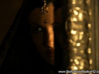 oh wow, this brunette babe's super sexy moves in that striptease dance got me hooked 😍