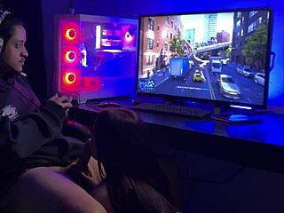 Esposa debe competir contra marvel spider-man 2 subtítulos en español! Damn, that femdom handjob game with Latina milf in homemade bedroom competition.