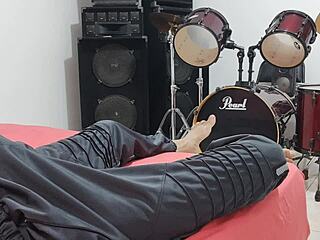 Tall Amateur Masturbates Big Cock On Camera