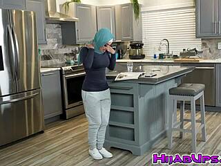 Peter Greens Raging Shaft Tests Violet Gems Tight Pussy Limits