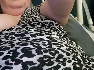 A surprise for you with fat bbw using dildo toys in voyeur style, so hot! 😏🍑