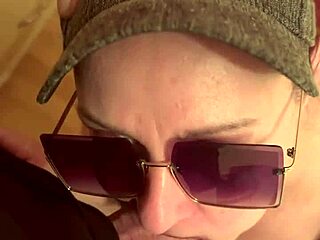 hey wanna try some deep homemade oral action that feels so sweet in my throat?