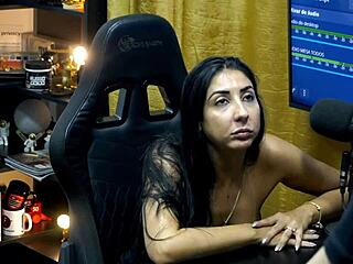 ruan couldn't resist he licked and fingered renatinha mello's hairy pussy she got so wet - podcast p�pum no barraco