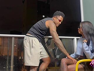 Dessa Vez O Negão Encheu Minha Buceta De Porra Transamos Na Cadeira Da Varanda