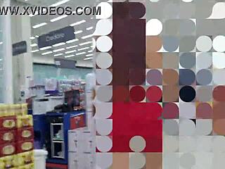 whoa, this wife is flashing without panties in public on the street 😏