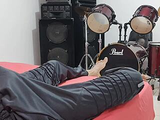 Tall Amateur Masturbates Big Cock On Camera