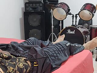 Tall Amateur Masturbates Big Cock On Camera