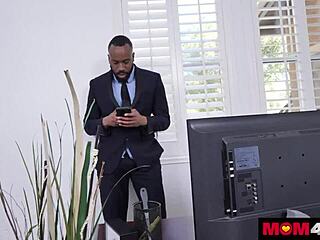 jordan maxx craves bbc riding missionary and doggystyle for her wet pussy creampie