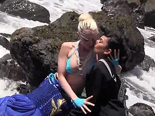 Outdoor Beach Lesbian Nymphos Babe Fucking Kissing Licking