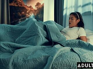 How can alina lopez make it up to kendra spade? By diving into her pure pussy for some intense lesbian action!